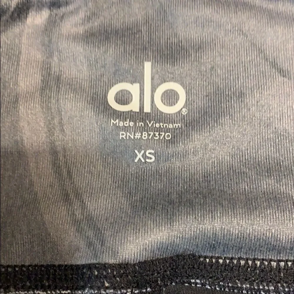 𝅺euc Alo Yoga Airbrush Marbled leggings sz xs